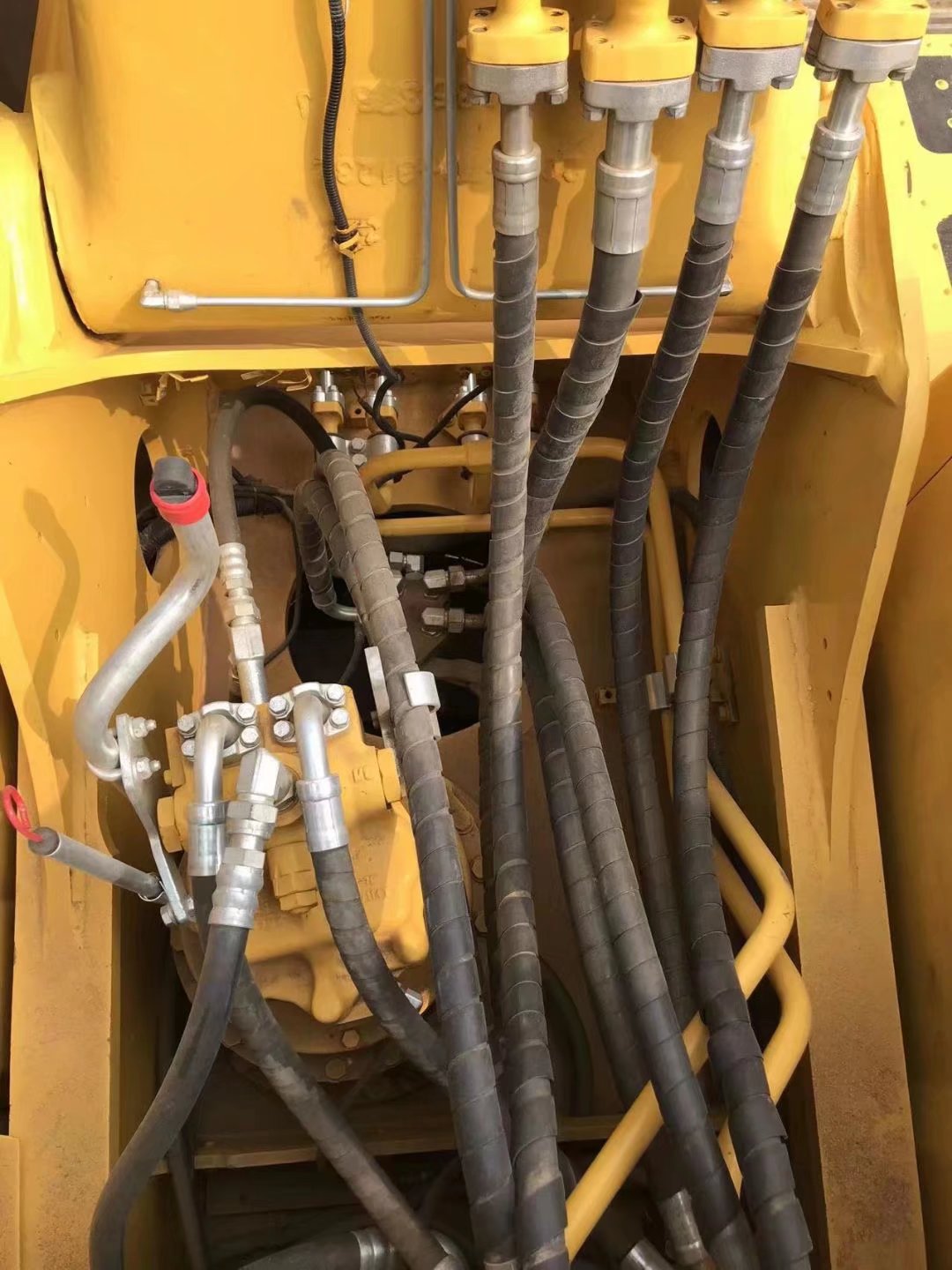 Komatsu PC200-8 Excavator 20 Ton Crawler Excavator with Maximum Digging Depth of 6620 mm