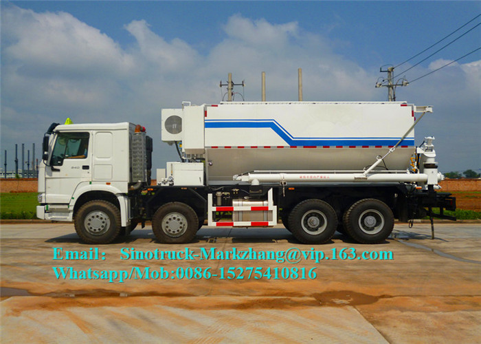 HOWO Truck Chassis ANFO Mixer Equipment , Mobile Mixing Unit 8X4 Driving Type