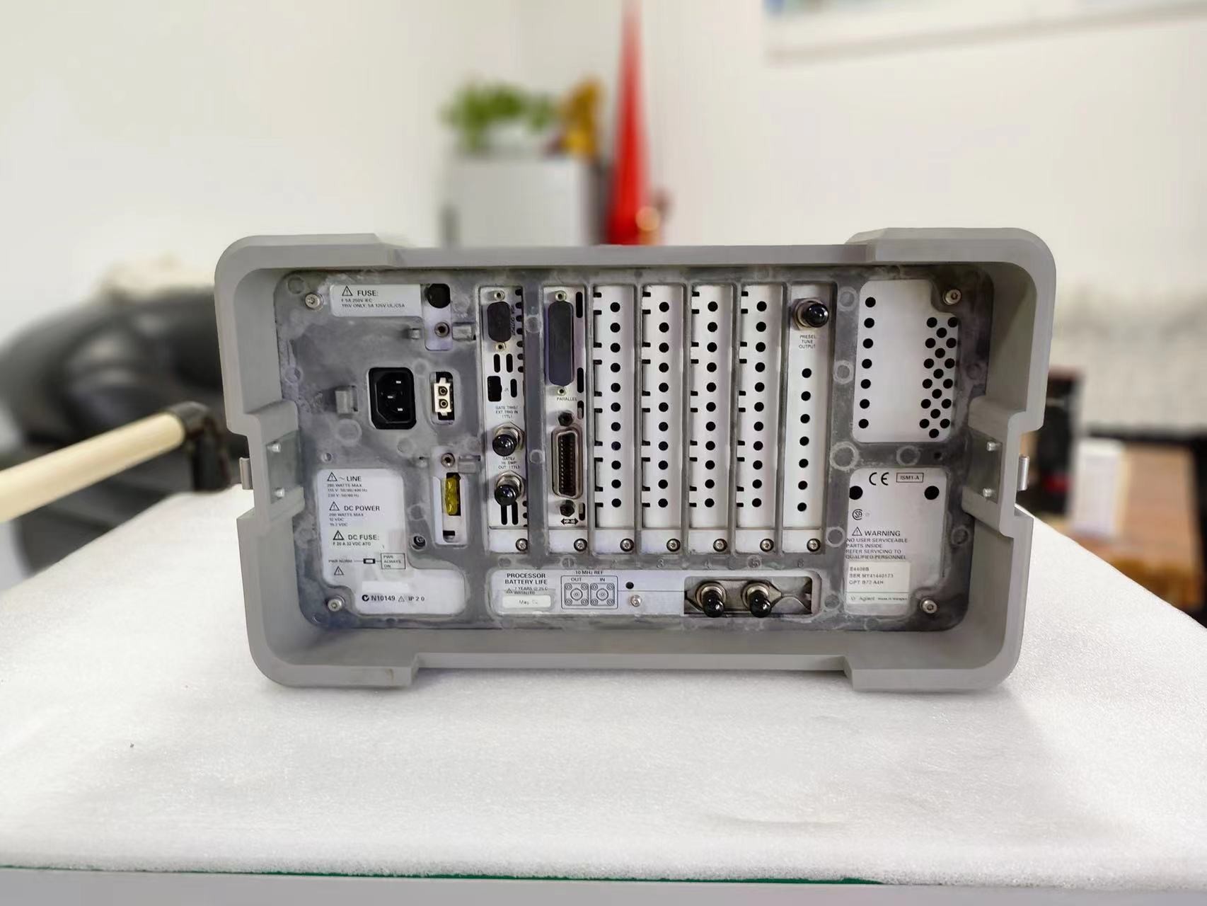 Keysight Agilent E4408B ESA-L Basic Spectrum Analyzer 9 kHz to 26.5 GHz
