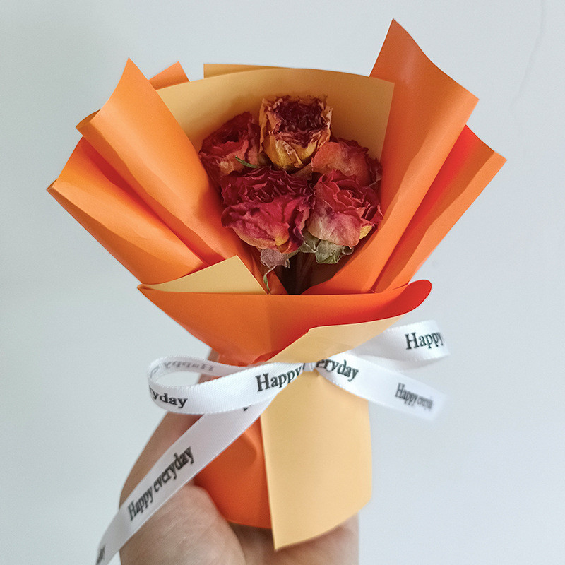 INS Style Creative Mini Bouquet Natural Red Roses Dried Flowers Wedding Festival Gift 520 Love People's Day souvenir