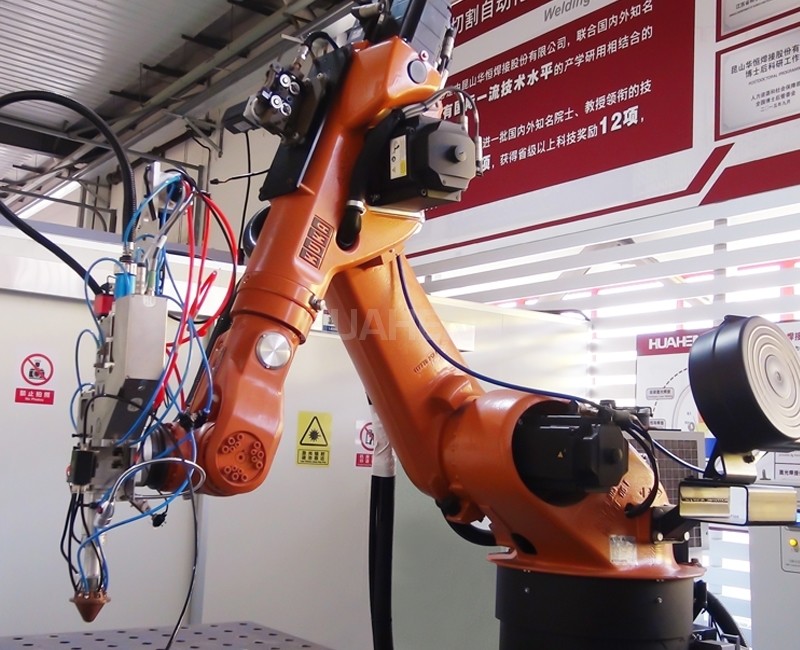 Quality High Accuracy Flexible Robotic Welding System Laser Cladding System for sale