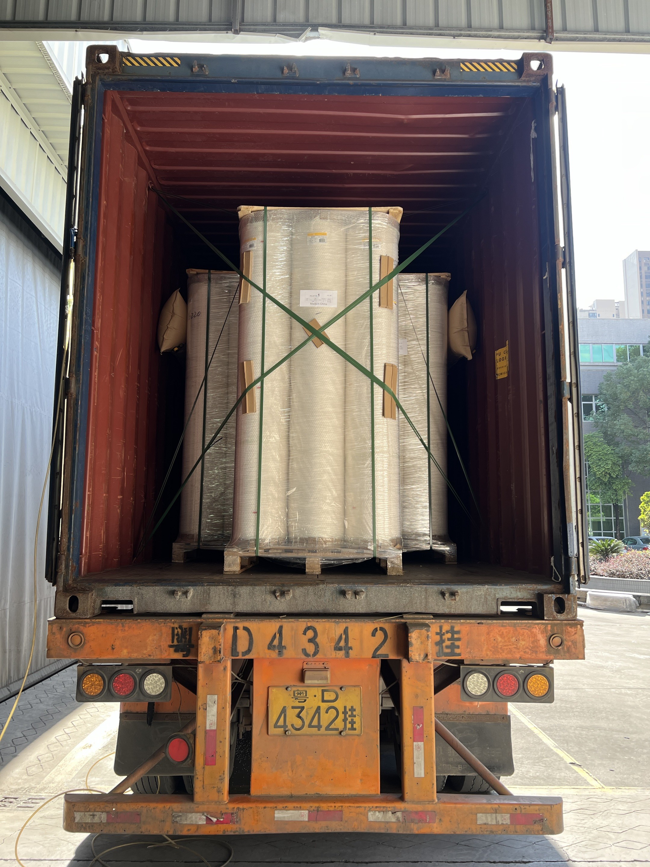 100-4500m Length Gloss BOPP Thermal Lamination Film Special Features Included