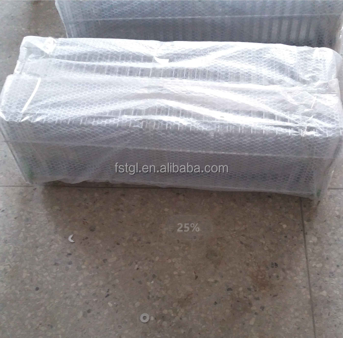 Versatile 5-Tier Metal Wire Basket Stand for Supermarket Snack Display in Metallic