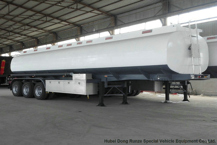 SKD 3 Axle Stainless Steel Tanker Semi Trailer For Oil / Diesel / Gasoline / Kerosene