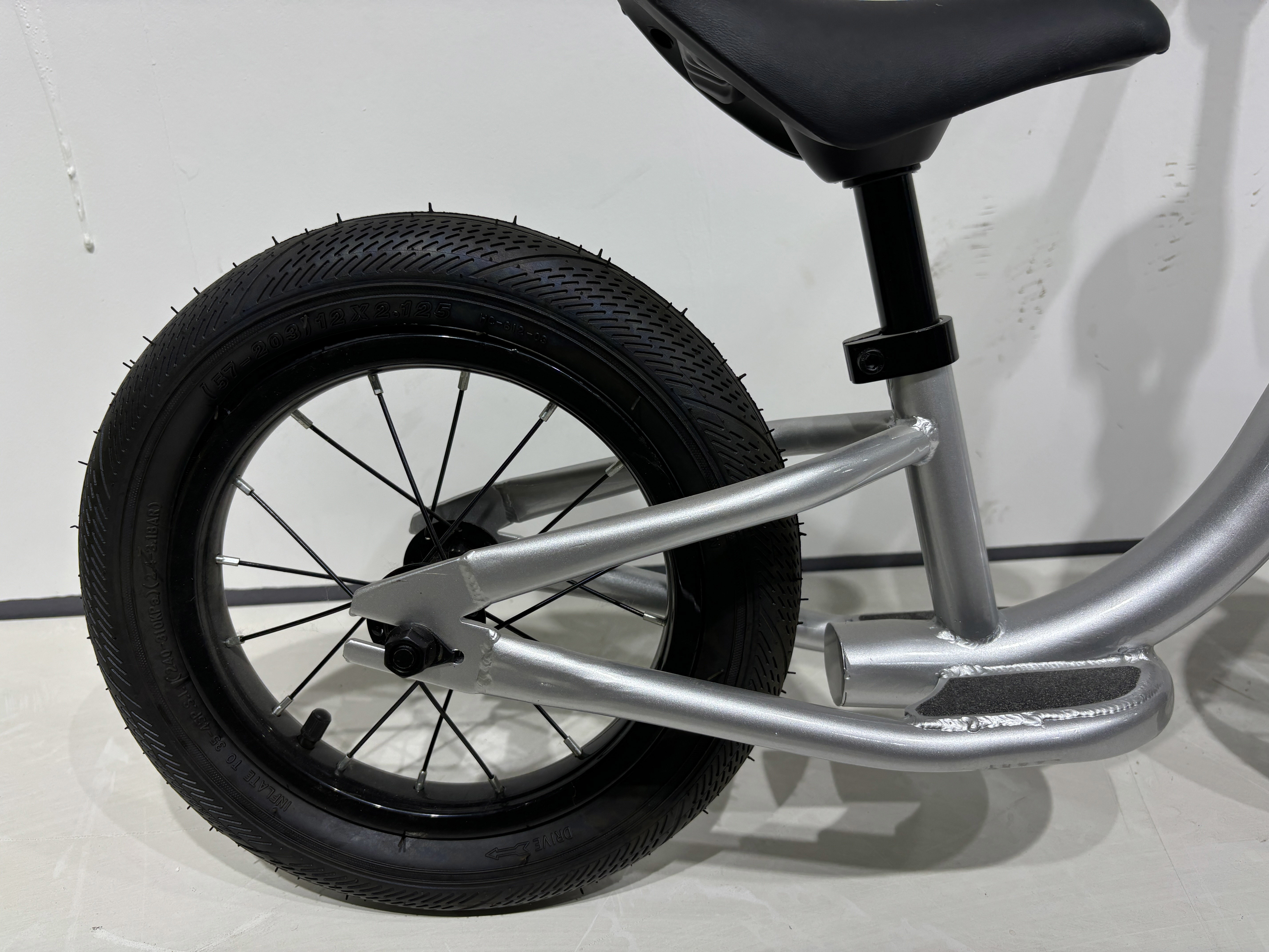 No Brake Kids Childs Pedal Less Bike 2 Wheel Design For Developing Balance Skills
