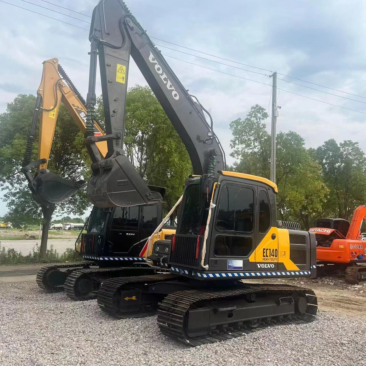 Used VOLVO EC140 CRAWLER EXCAVATOR