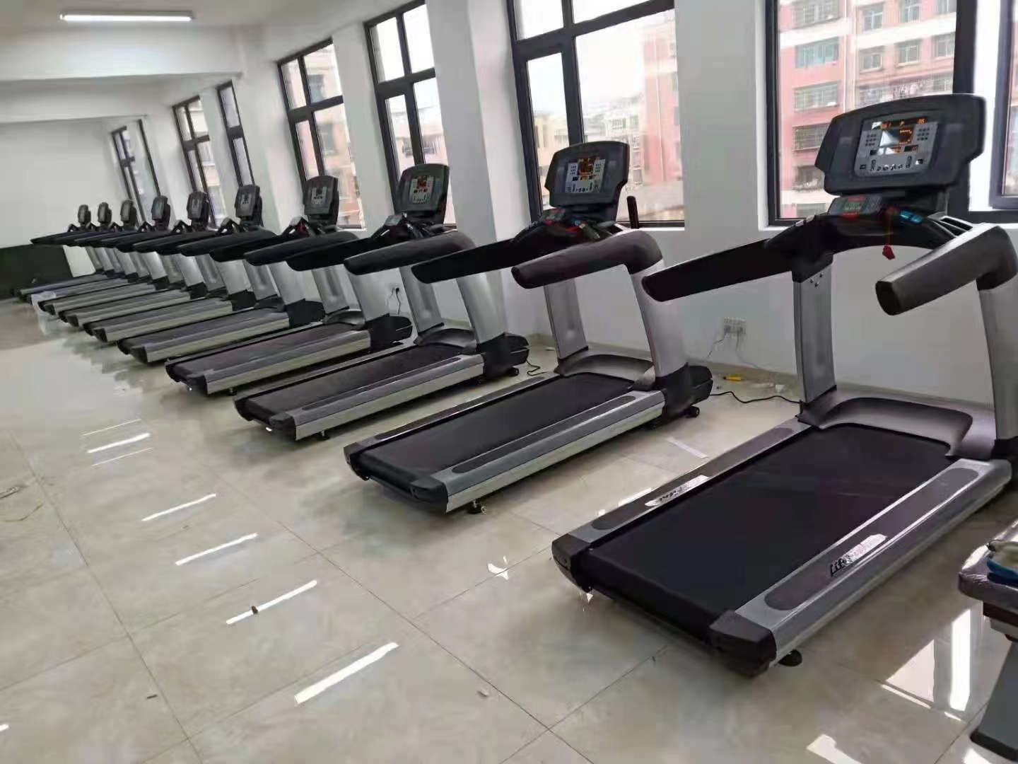 Gym Treadmill Commercial Cardio Training Heavy Duty 3.0 HP Electric Motor