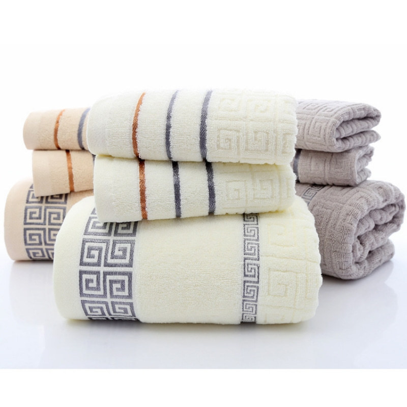 Hotel Essential Cotton Bath Towel with Strong Water Absorption and Customized Logo