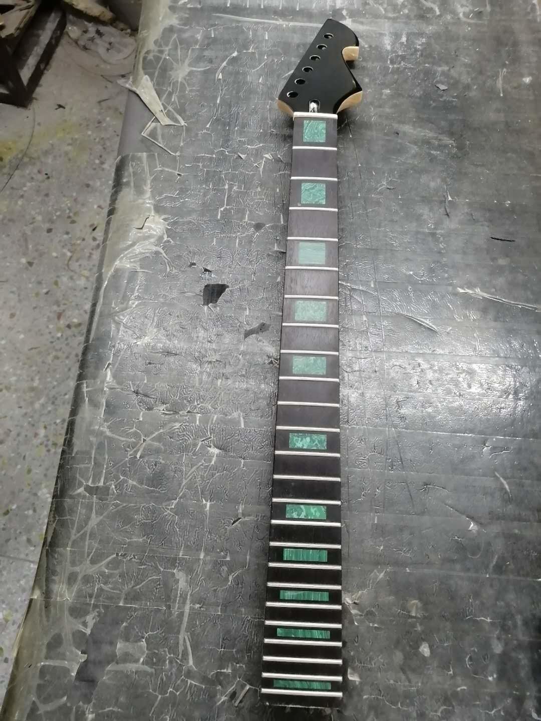 Custom Grand 22 Fret Roasted Maple Electric Guitar Neck for Handmade Tele Guitar Kits Gloss Finished with Bone Nut