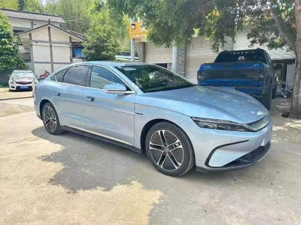 BYD HAN 2022 EV Chuangshi 715KM FWD Zunrong Version 4 Door 5 Seats 3 Space Car