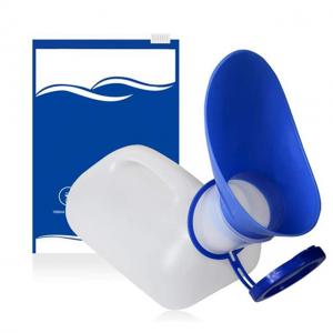 China Unisex Urinal for Car Toilet Urinal for Men and Women Bedpans Pee Bottle With a Lid and Funnel Plastic Can for Car Old Man on sale