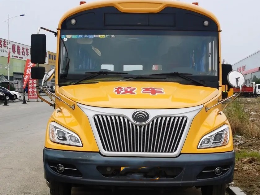 Second Hand School Bus Weichai Engine 52 Seats 9 Meters YuTong Used Bus ZK6935D