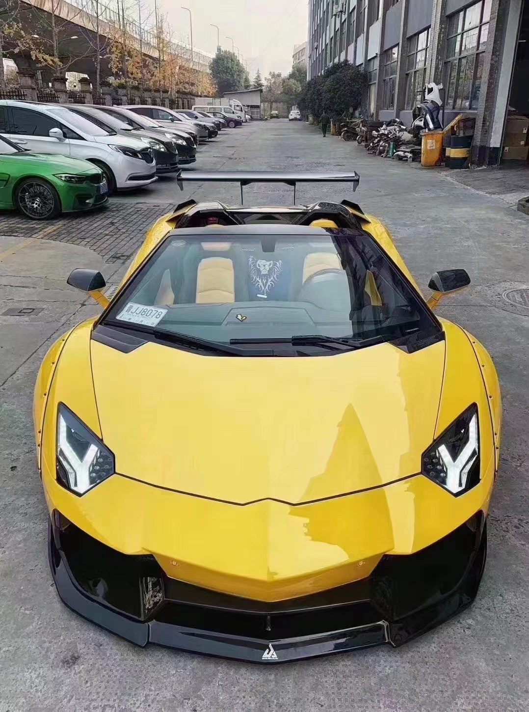 For Lamborghini Aventador LP700 Carbon Fiber Body Kit LP700 Upgraded LB-style Side Skirt Spoiler Wheel Arch