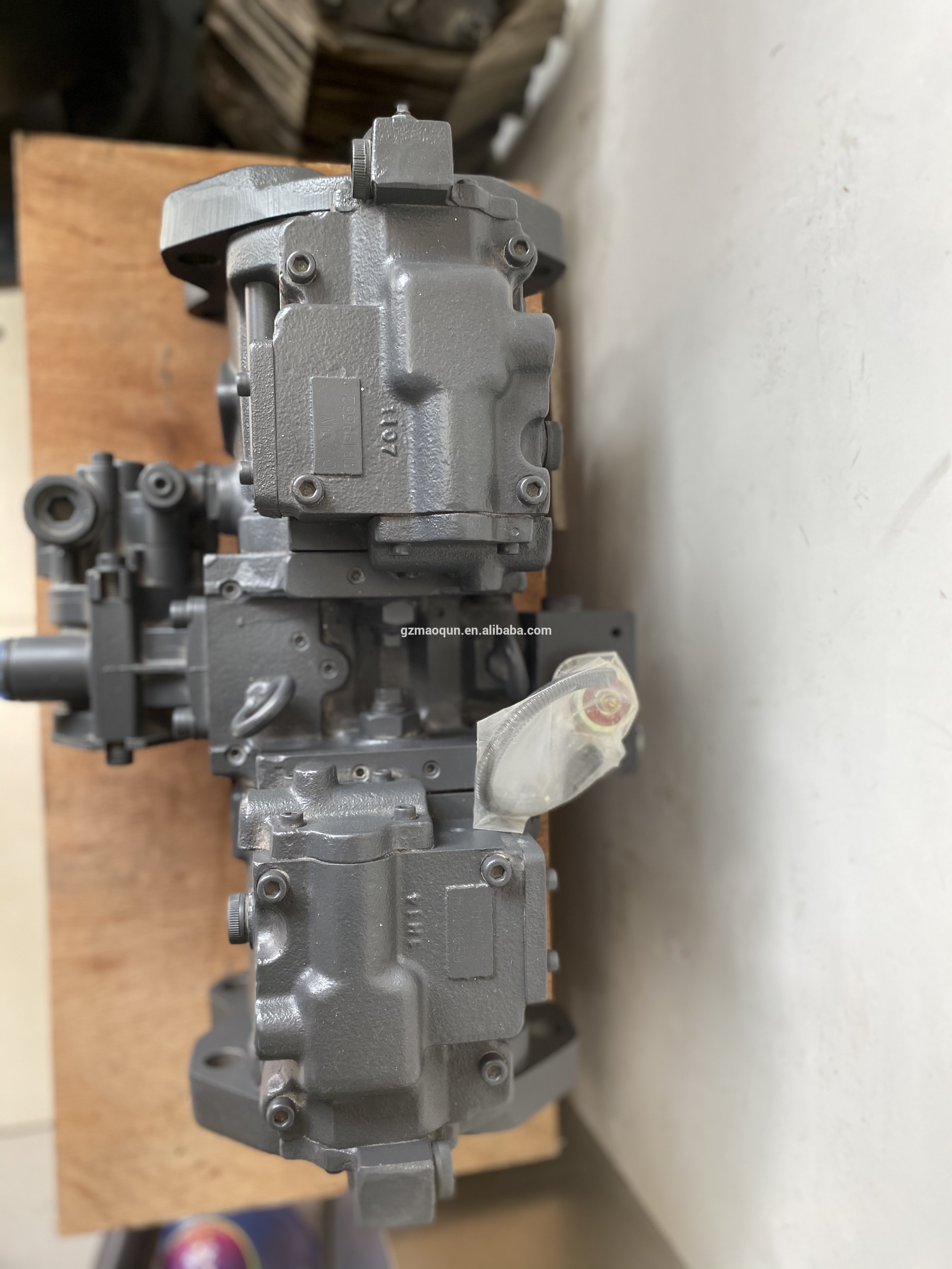 SH200 Sumitomo Excavator Main Hydraulic Pump Diesel Powerd Tractors