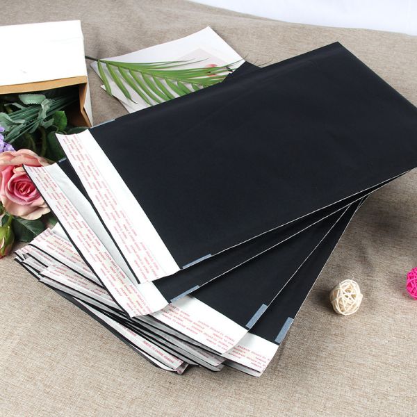 Honeycomb paper mailer packaging demonstration