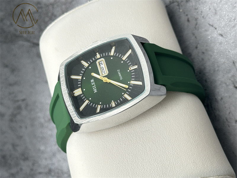 Newly Design 8 Color Option Dail Waterproof Quartz Watch for Women