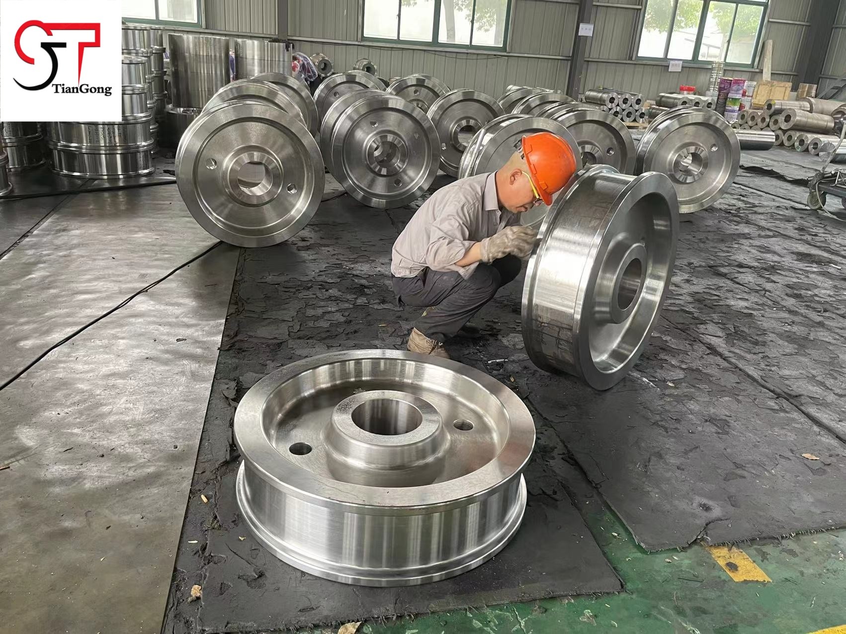 Gantry Locomotive Crane Track Wheels Wear Resistant Alloys 45# Open Forging Process