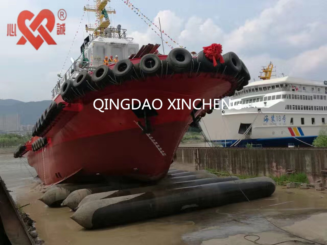 Ship Protection Pneumatic Rubber Fender with Black Coating