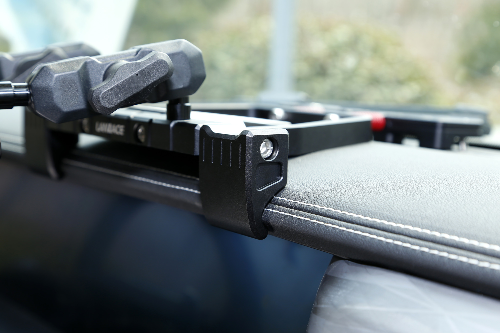 WEY TANK 300 Accessories P8 PHEV Compatible Center Console Bracket Cell Phone Holder
