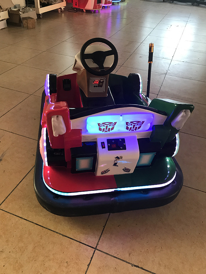 English Version toddler / Kids Bumper Car In Game Center / Star Hotel