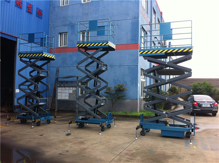 Two Control Box Mobile Scissor Lift Table 380V 50HZ Voltage Scissor Arm Support