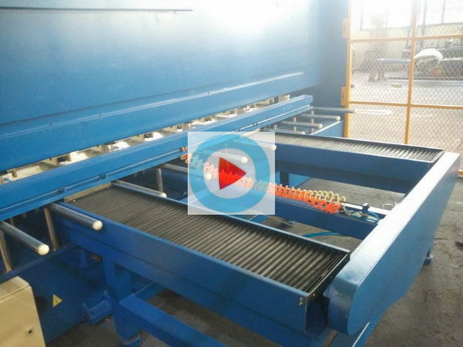 sharped corner V Cutter CNC Grooving Machine Hydraulic 3.2m Long Table CE Standard