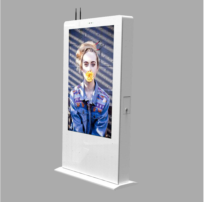 Standing 2500 nits Outdoor Digital Display Board Tempered Glass Shell
