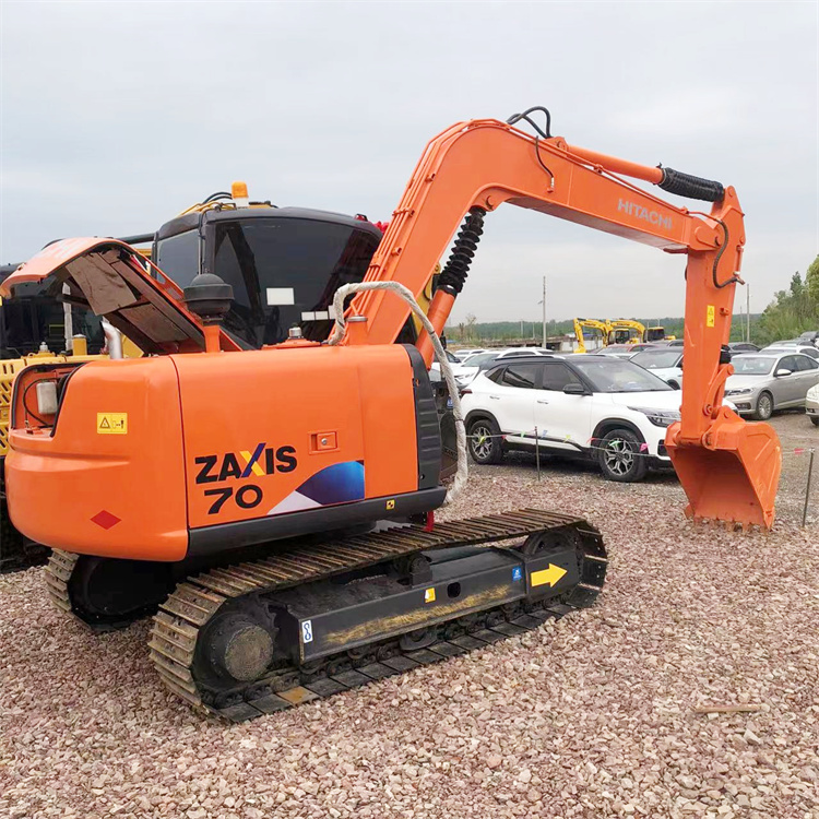 40.5 KW Hitachi Zaxis 70 7 Ton Mini Excavator in Good Condition from Japan Original