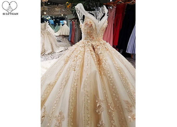 Luxury Golden Orange Ladies Bridal Gown Sleeveless Lace Beaded Princess Big Tail