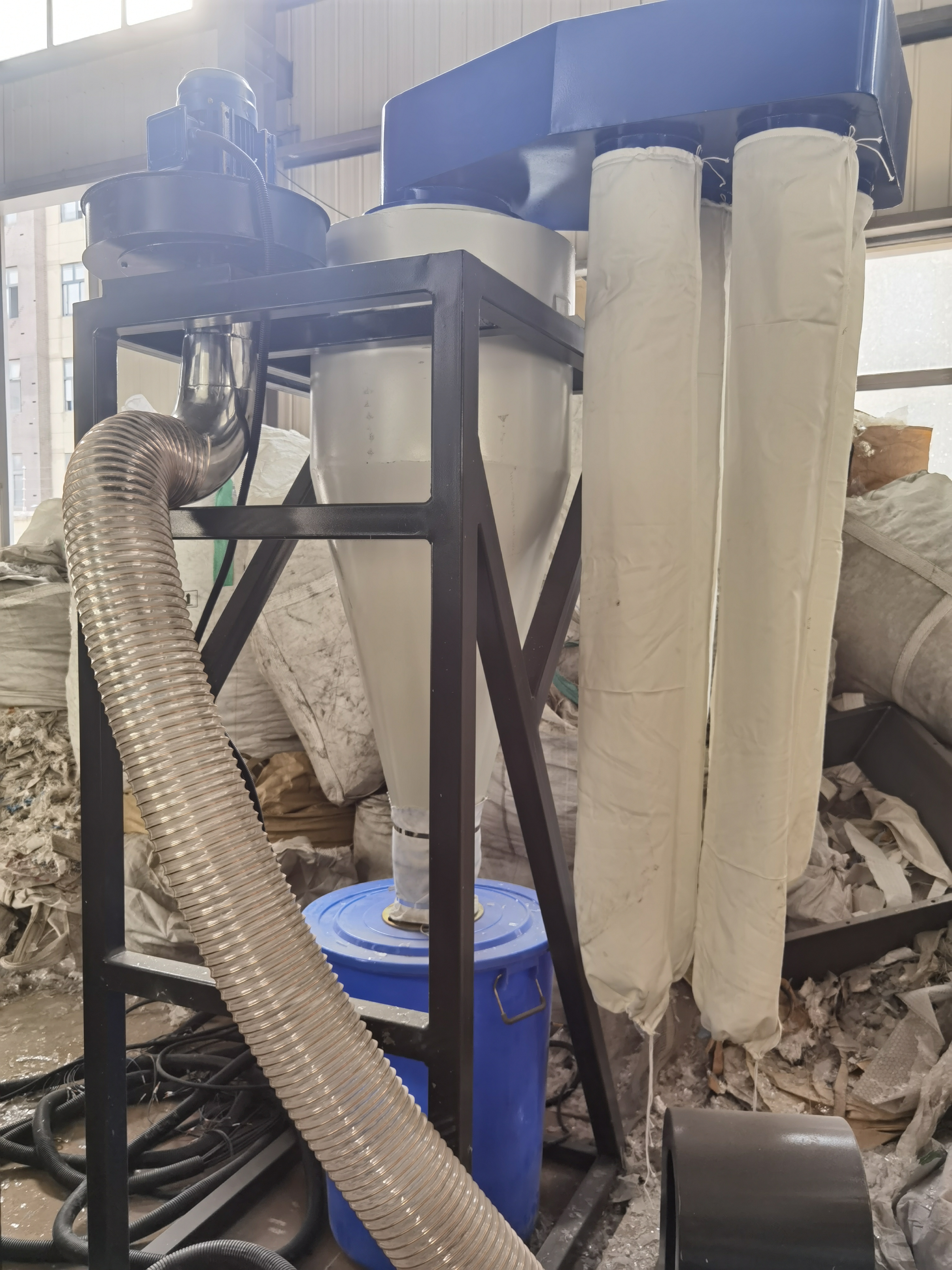 1500-2000kg/Hr PET Bottles Flakes Recycling Machine Plastic Recycling Production Line Automatic