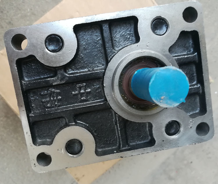 CBNJ320 gear pump of YTO 1204 tractor