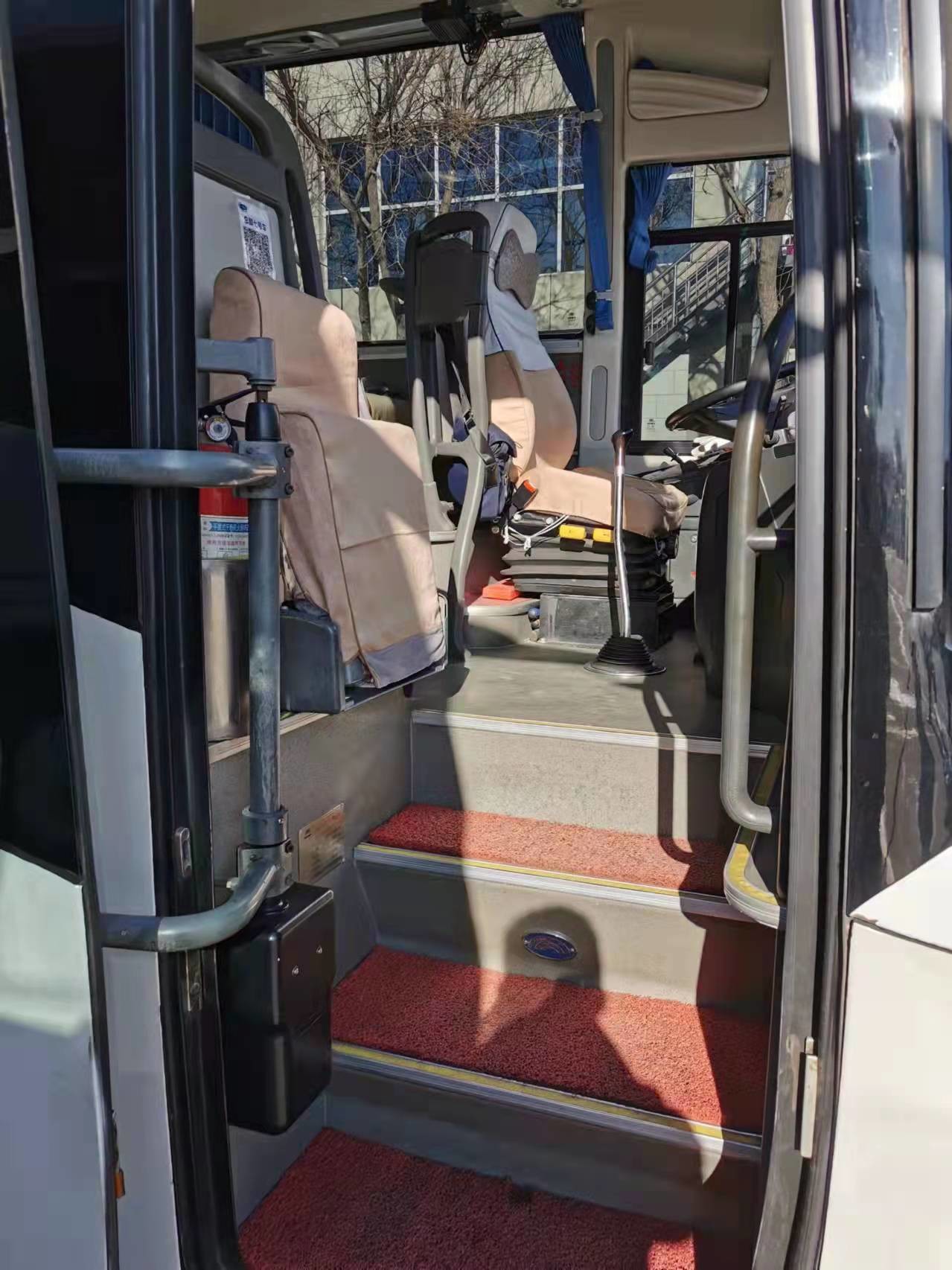 Yutong Bus Second Hand ZK6127 Coach Bus Second Hand 55 Seats Transport Bus 2+3 Layout