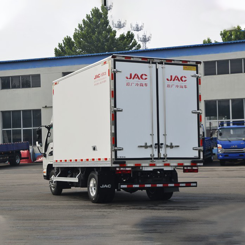 160HP JAC Used Light Duty Refrigerator Truck 5-10T GVW 5995x2235x3390mm