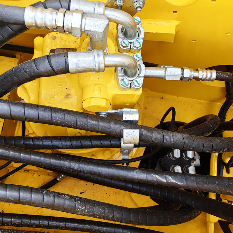 Used Middle Size Komatsu PC240 Excavator 1.2m³ Bucket Capacity 400L Large Fuel Tank