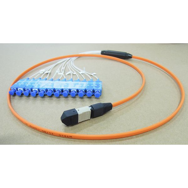 MPO / MTP 8/12/24 cores UPC/APC/OM3 Yellow/Aqua Fiber Optic Patch Cord