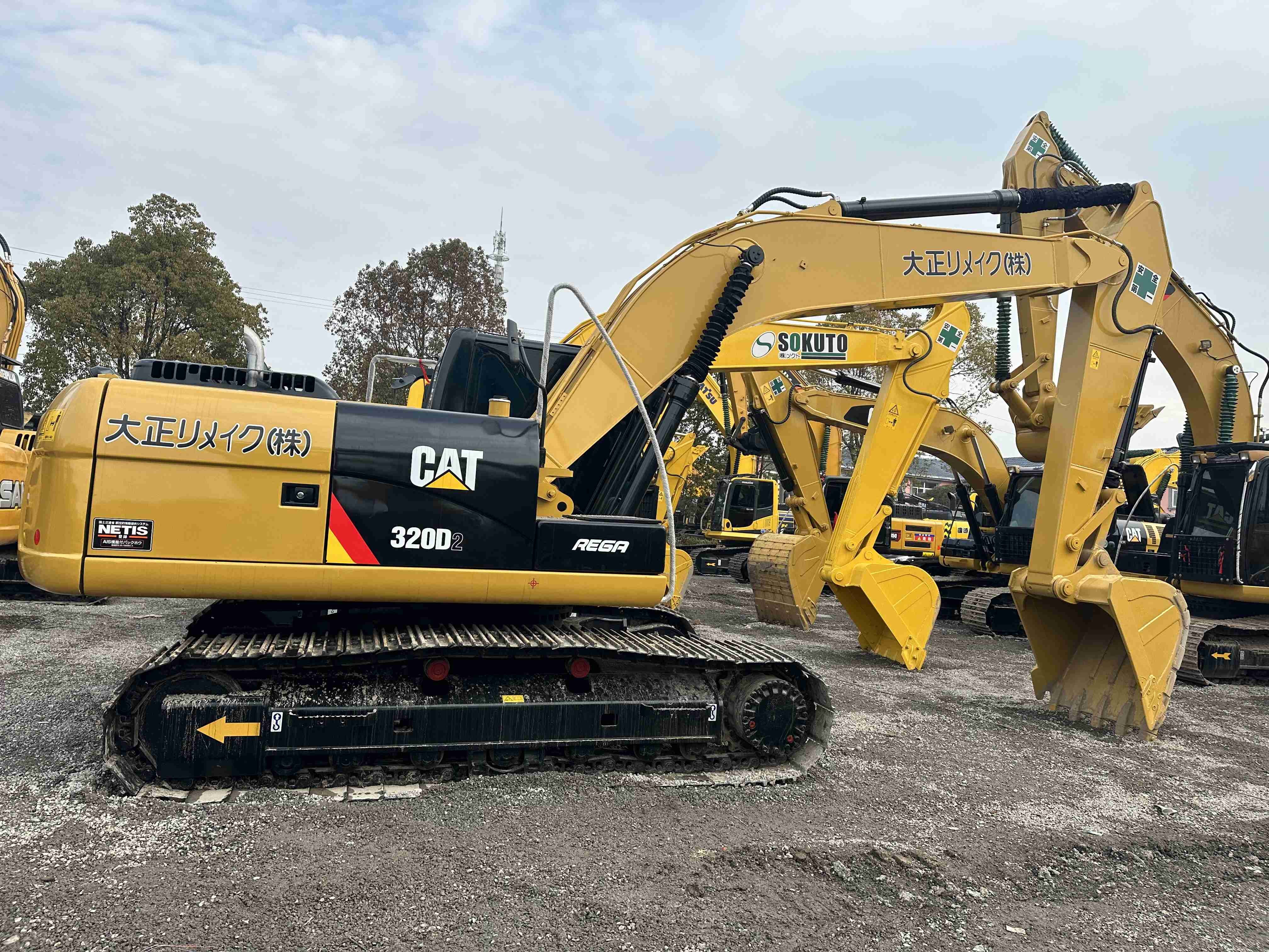 Used Excavator Original Caterpillar 320D2 Secondhand 20ton Medium Digger