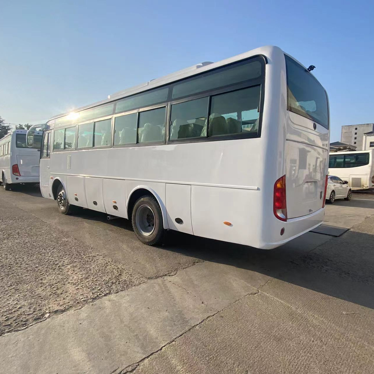 10m Coach Luxury Used Bus for Africa Manual Transmission Luxurious Interior