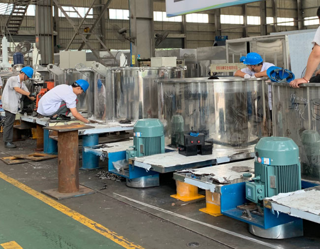 Continuous Screen Scroll Centrifuge Machine Sea Salt Production Plant
