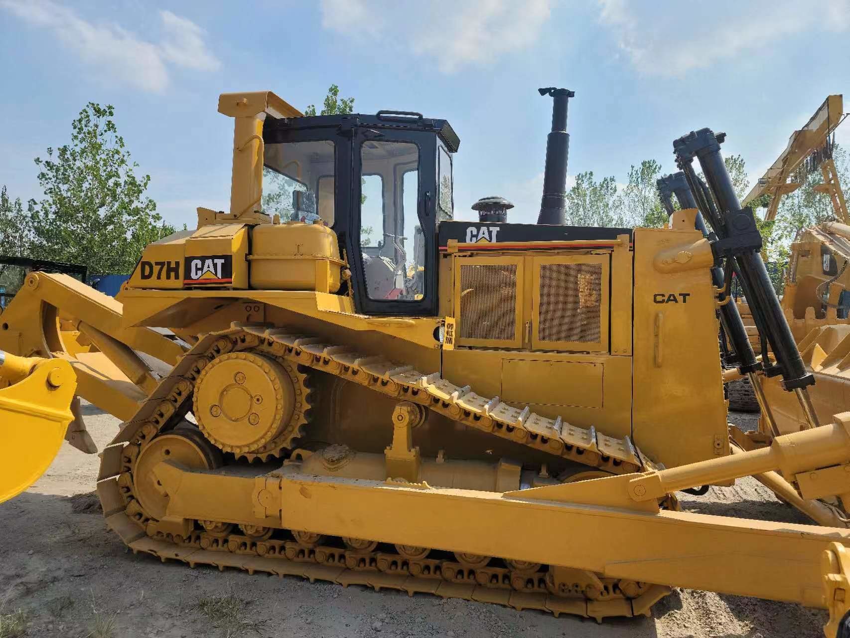 Secondhand Caterpillar D7r Bulldozer Earth Moving Equipment