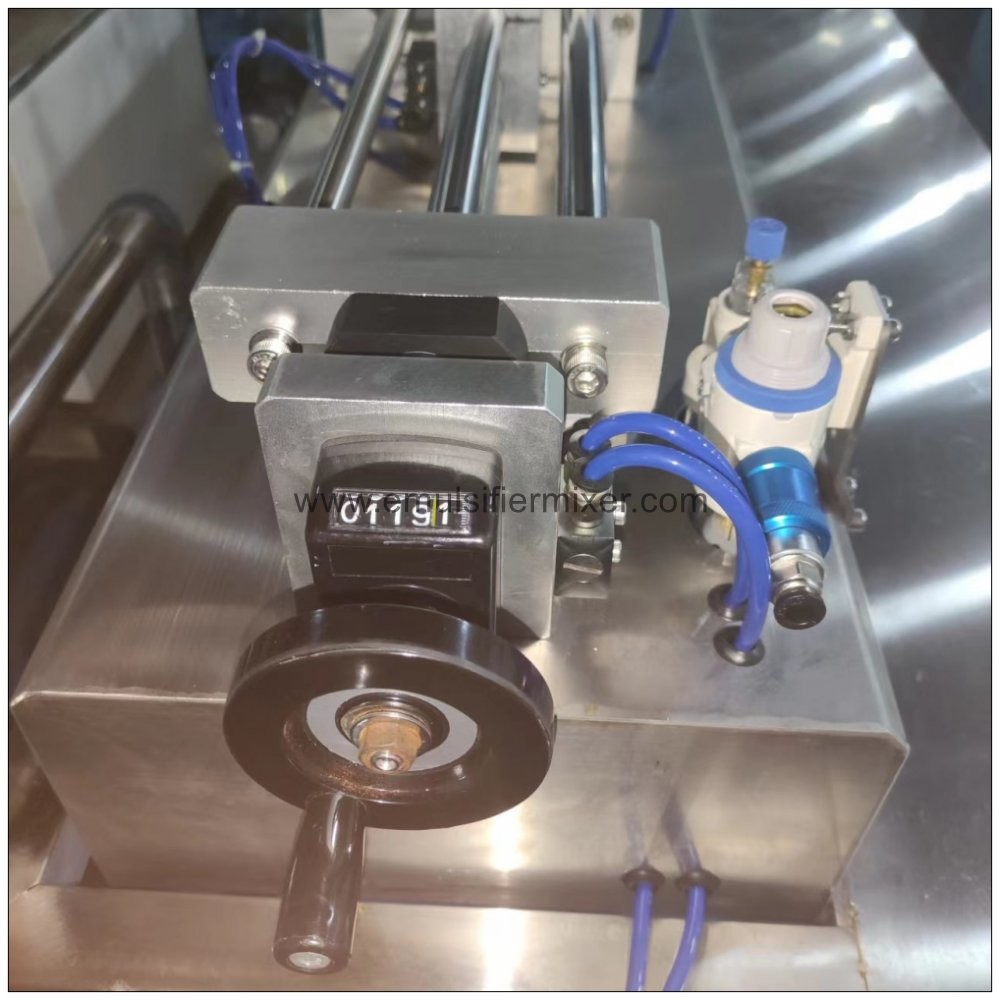 SUS Liquid Soap Filling Machine Bottle Piston Pneumatic 50-500ml Filling Machine