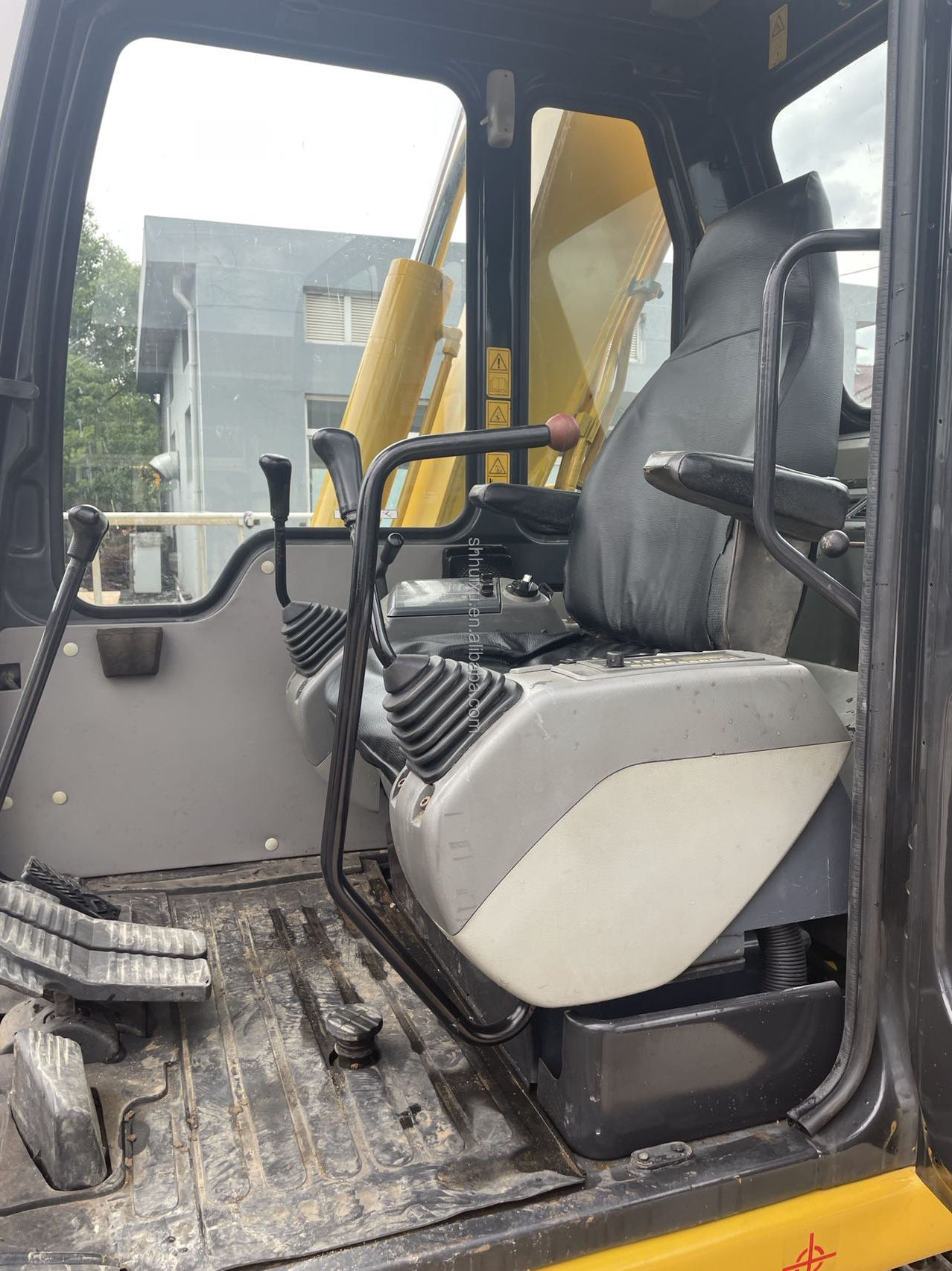 Crawler excavator Komatsu PC60 6 ton used hydraulic high quality/Second hand mini digger Komatsu PC60 Japan origin cheap price Komatsu Excavator
