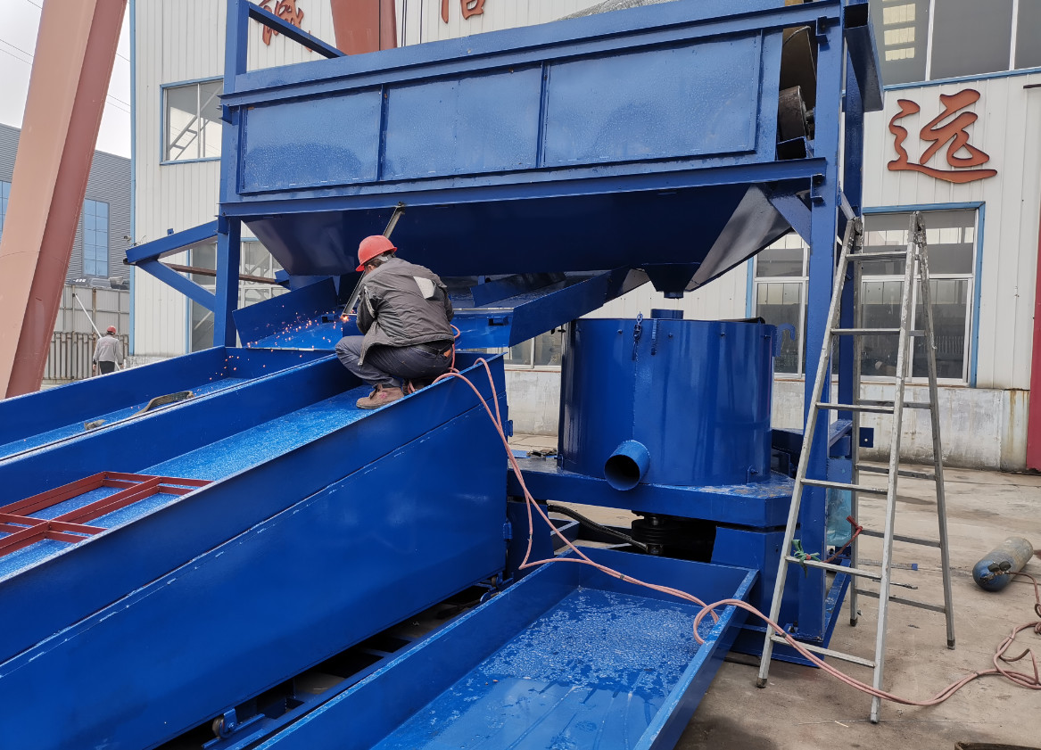 Portable Trailer Mounted Diesel Engine Mobile Alluvial Gold Trommel Screen Plant Machine