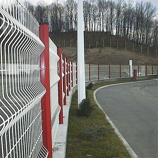Agricultural 3D Triangle lron Aluminum Welded Bending Fenceing