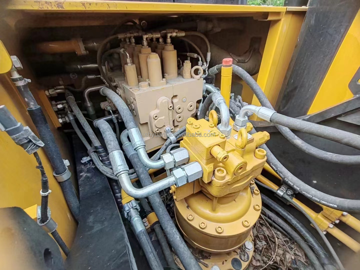 Affordable Second Hand SANY215H Excavator with MITSUBISHI Engine and 21T Operating Weight