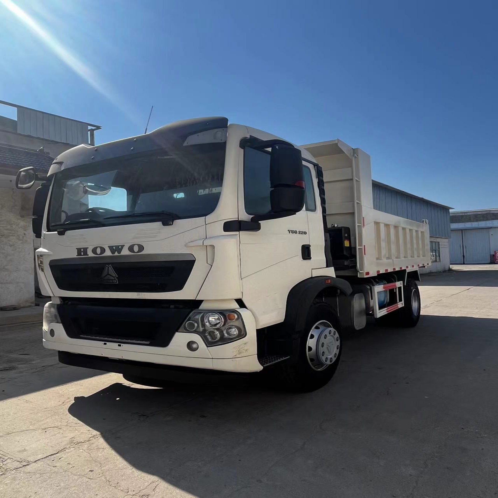 Used Dump Truck Howo T5G Sinotruk Howo 6x4 Tipper 10 Wheeler