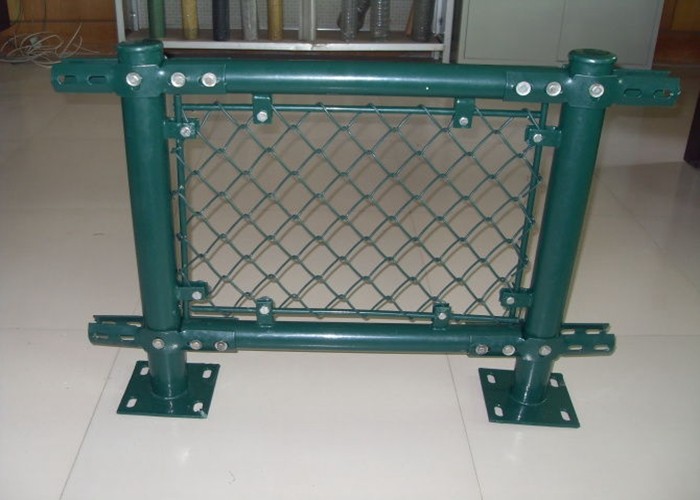 Black PVC Coated Chain Link Mesh Fence 1mm-7mm Wire Diameter Waterproof