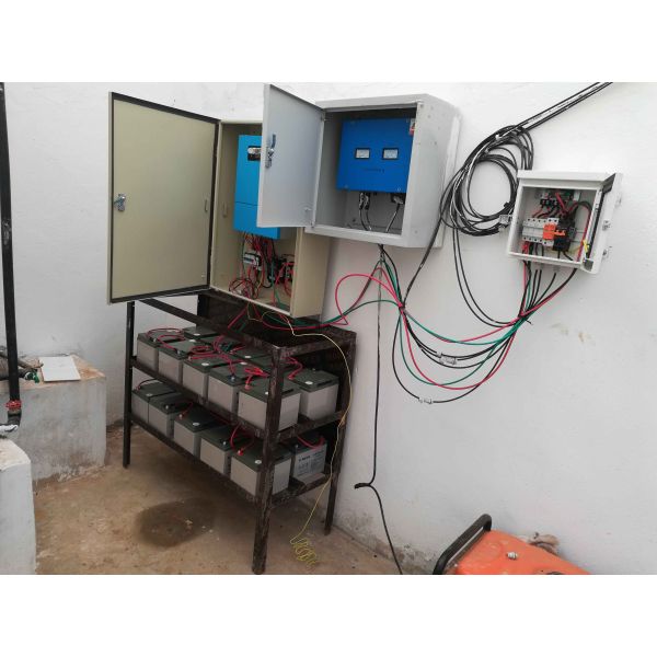 240V 50A 80A 100A 120A PWM Solar Charge Controller CE FCC ROHS Certifications
