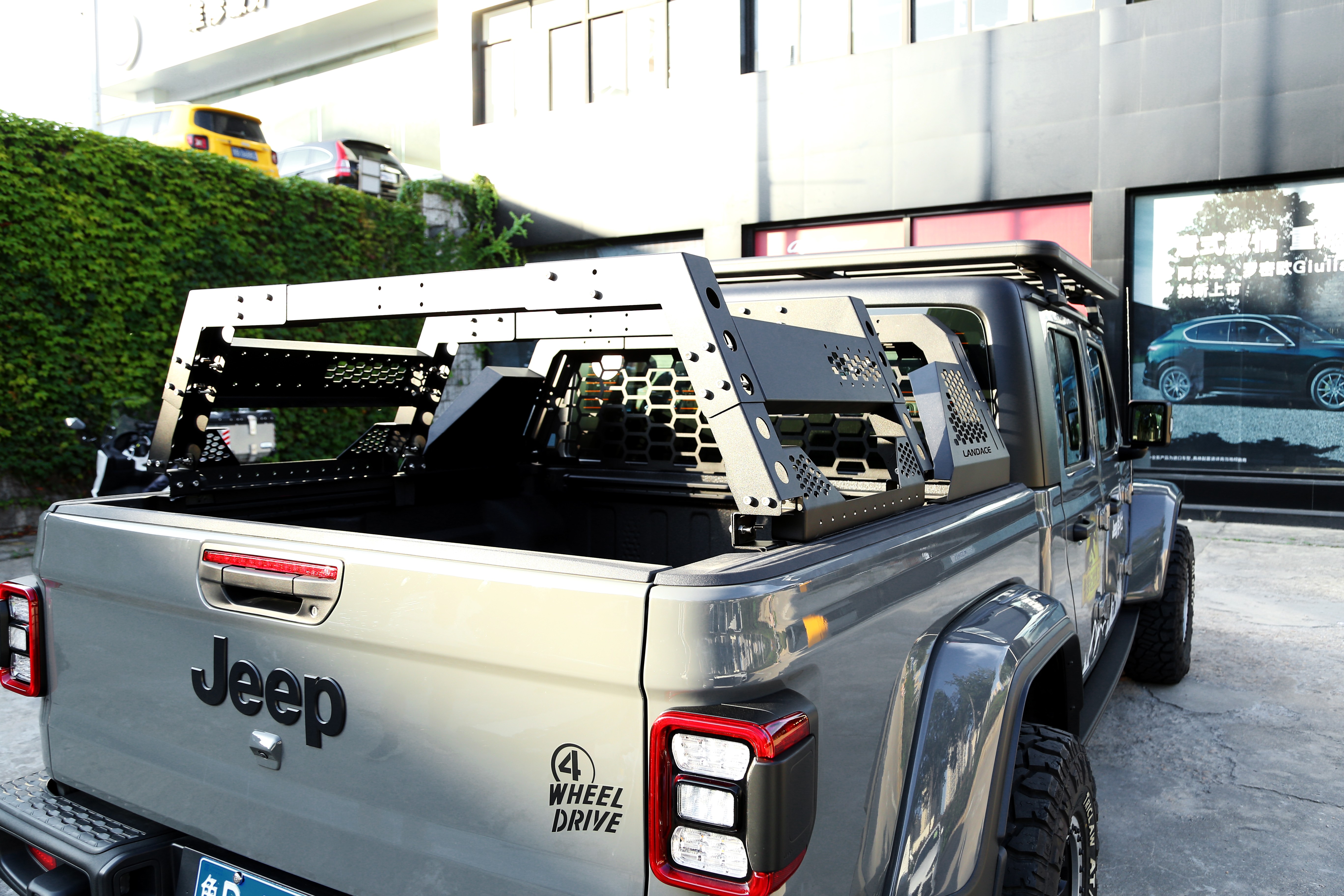 Mechanical Style Offroad Parts Adjustable Truck Bed Rack for HILUX Tacoma Tundra