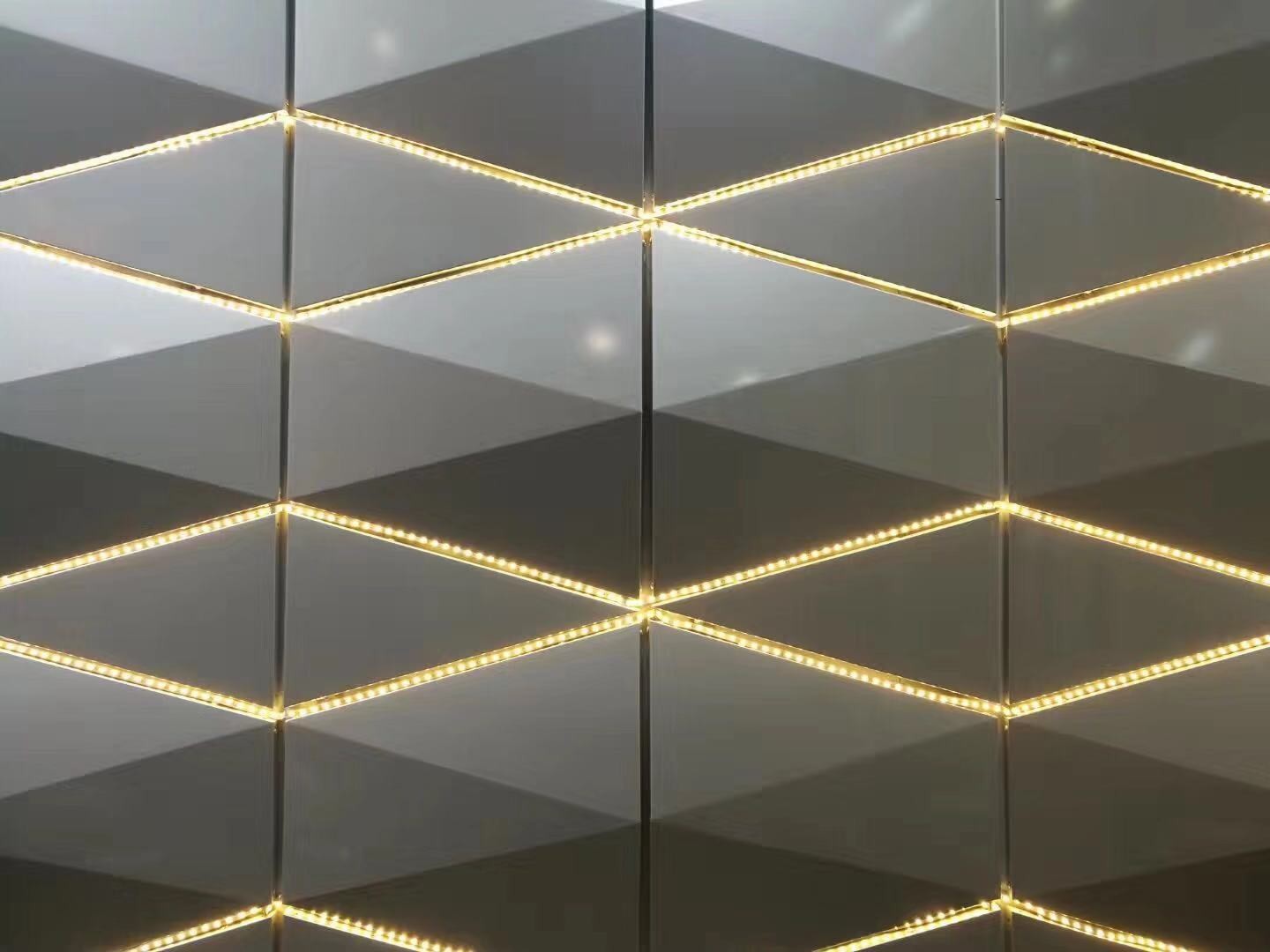 4*8 feet 5318 Silver Metallic Color A2 / B1 Fireproof Aluminum Panel Curtain Wall
