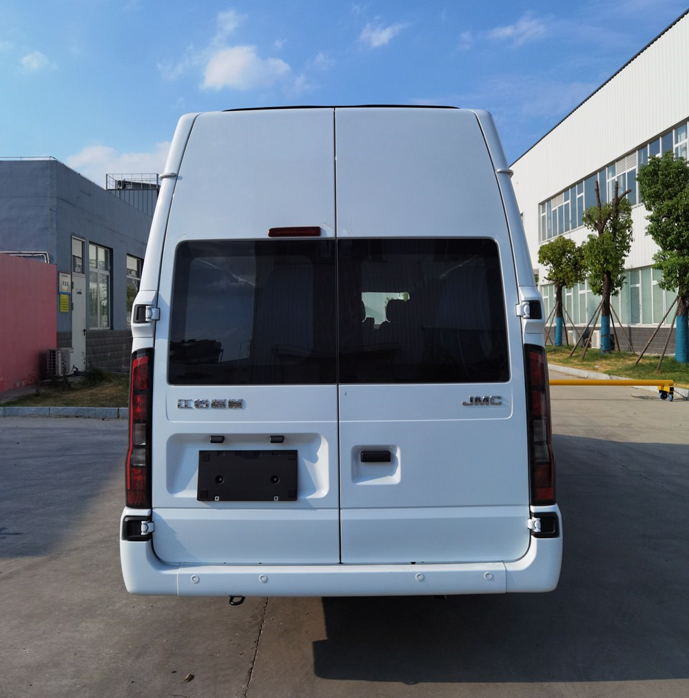 White 17 Seater Coach Tour Bus Tourist Road Diesel Electric Bus
